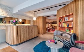 Republik Hotel